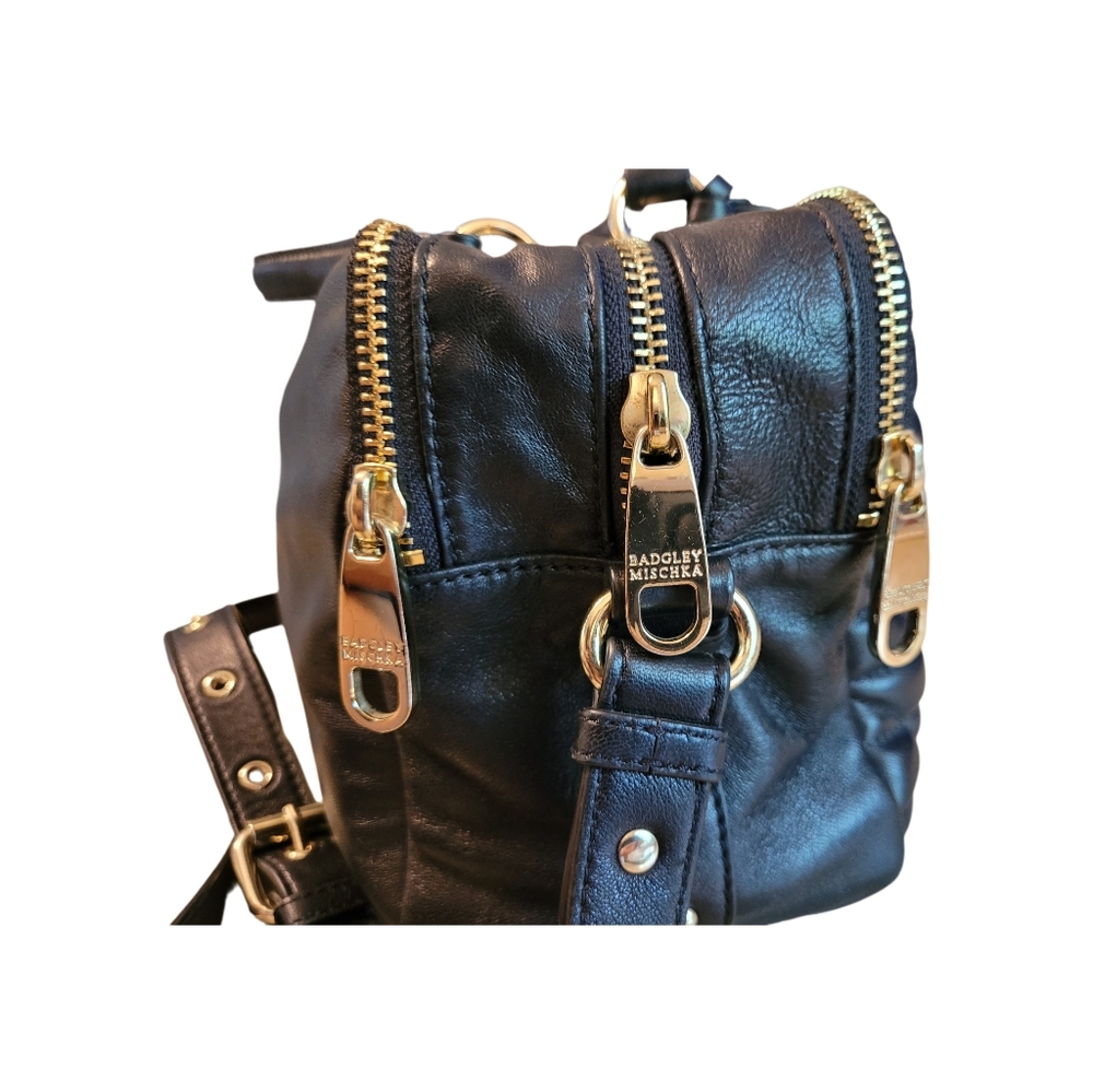 Badgley Mischka  Black Quilted Side Studs Leather Crossbody Bag. EUC!!! - Picture 3 of 9